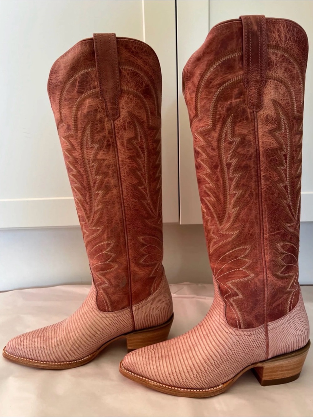 NIB Tecovas Abby Pink frost Women's Pink Tall Western Boots Stylish Cowboy Boot